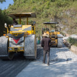 Some sections of the QL4C road were under maintenance. Just wait a few moments before the workers let you pass.